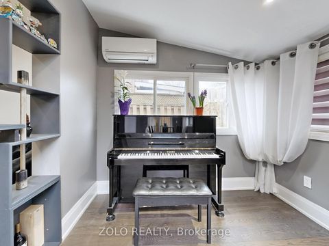 Photo 14 at 226 Thoms Crescent, Central Newmarket, Newmarket