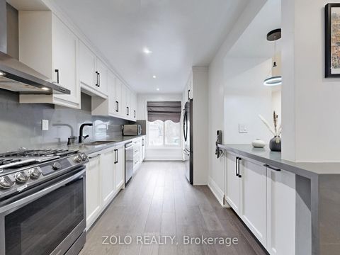 Photo 15 at 226 Thoms Crescent, Central Newmarket, Newmarket