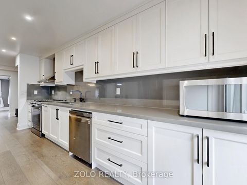 Photo 17 at 226 Thoms Crescent, Central Newmarket, Newmarket