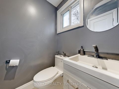 Photo 18 at 226 Thoms Crescent, Central Newmarket, Newmarket