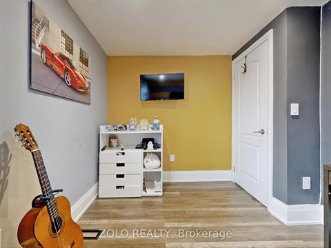 Photo 32 at 226 Thoms Crescent, Central Newmarket, Newmarket