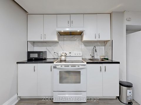 Photo 39 at 226 Thoms Crescent, Central Newmarket, Newmarket