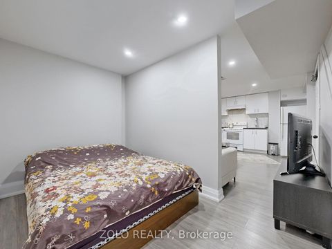 Photo 40 at 226 Thoms Crescent, Central Newmarket, Newmarket