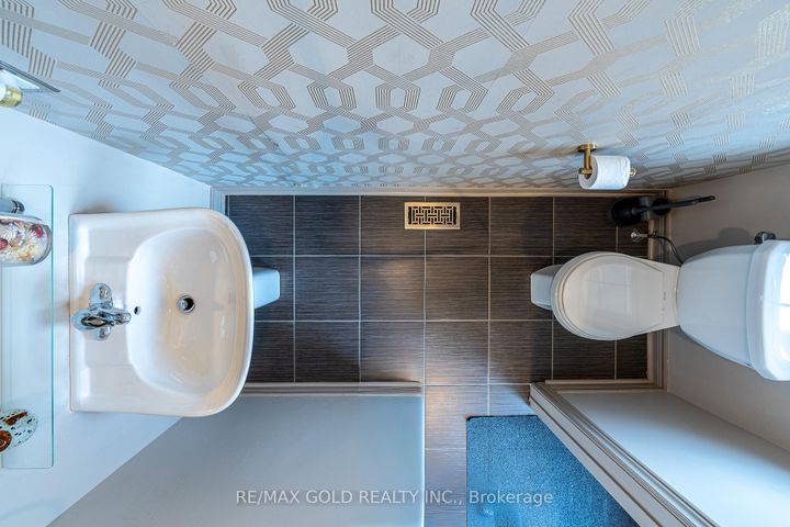 Photo 6 at 83 Cookview Drive, Wellington, Brampton