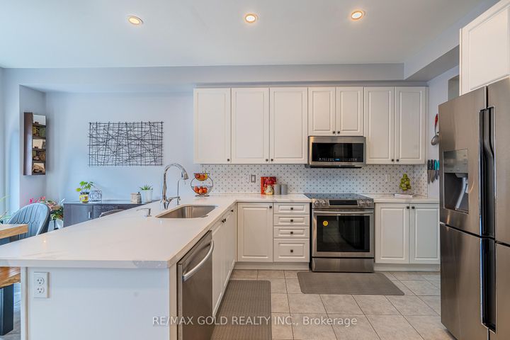 Photo 7 at 83 Cookview Drive, Wellington, Brampton