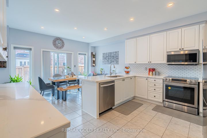 Photo 8 at 83 Cookview Drive, Wellington, Brampton