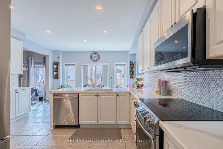 Photo 9 at 83 Cookview Drive, Wellington, Brampton