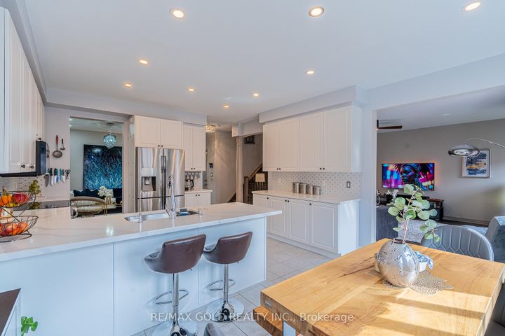 Photo 14 at 83 Cookview Drive, Wellington, Brampton