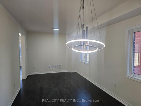 Photo 3 at 5 Heather Fullerton Road, Sutton & Jackson's Point, Georgina