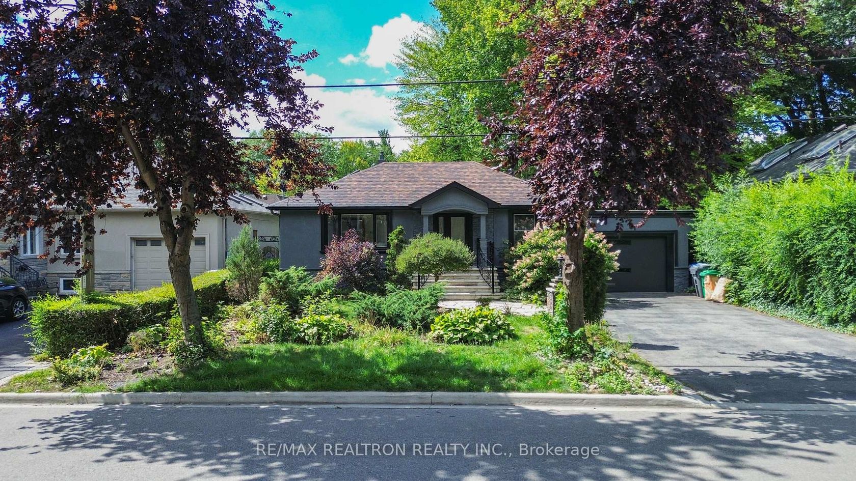 1480 Kenmuir Avenue, Mineola, Mississauga 