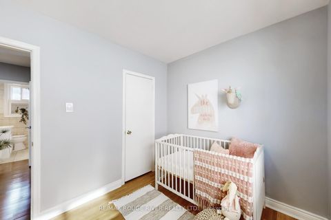 Photo 10 at 116 Lord Roberts Drive, Eglinton East, Toronto