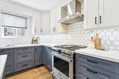 Photo 3 at 50 Denison Avenue, Bellwoods, Toronto