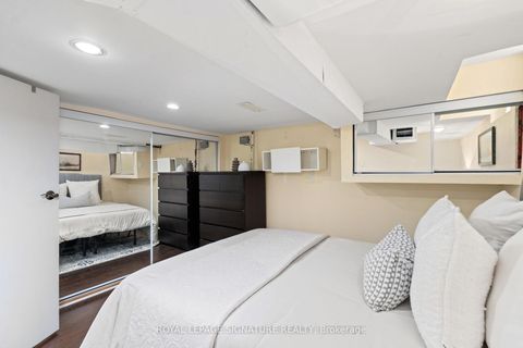 Photo 20 at 493 Jane Street, Bloor West Village, Toronto