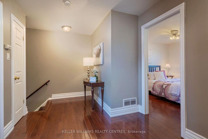 Photo 14 at 20 - 6779 Glen Erin Drive, Meadowvale, Mississauga