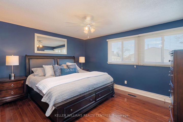 Photo 16 at 20 - 6779 Glen Erin Drive, Meadowvale, Mississauga