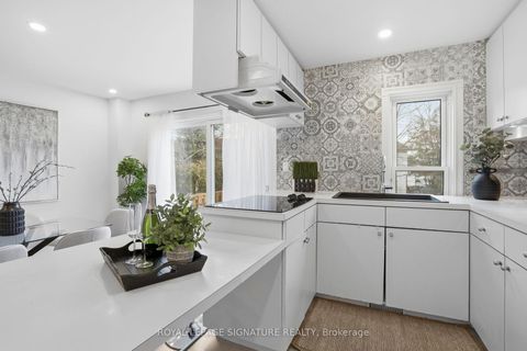 Photo 13 at 26 - 50 Silverbell Grove, Malvern, Toronto