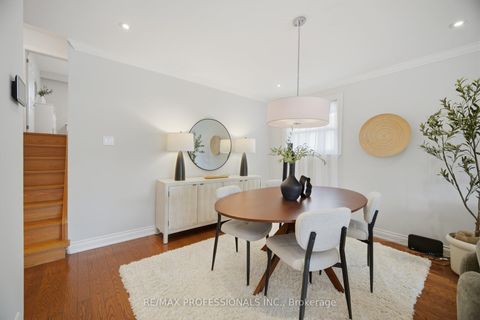 Photo 9 at 2 Thicket Road, Markland Wood, Toronto