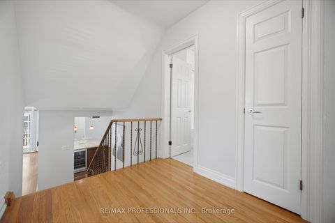 Photo 16 at 2 Thicket Road, Markland Wood, Toronto