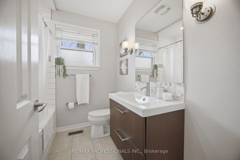 Photo 23 at 2 Thicket Road, Markland Wood, Toronto