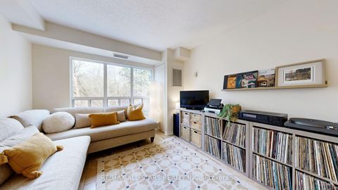 Photo 6 at 327 - 900 Bogart Mill Trail, College Manor, Newmarket