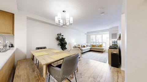 Photo 9 at 327 - 900 Bogart Mill Trail, College Manor, Newmarket