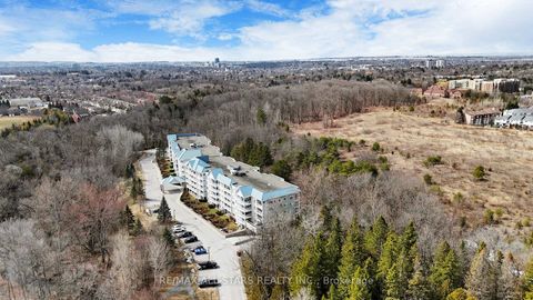 Photo 34 at 327 - 900 Bogart Mill Trail, College Manor, Newmarket