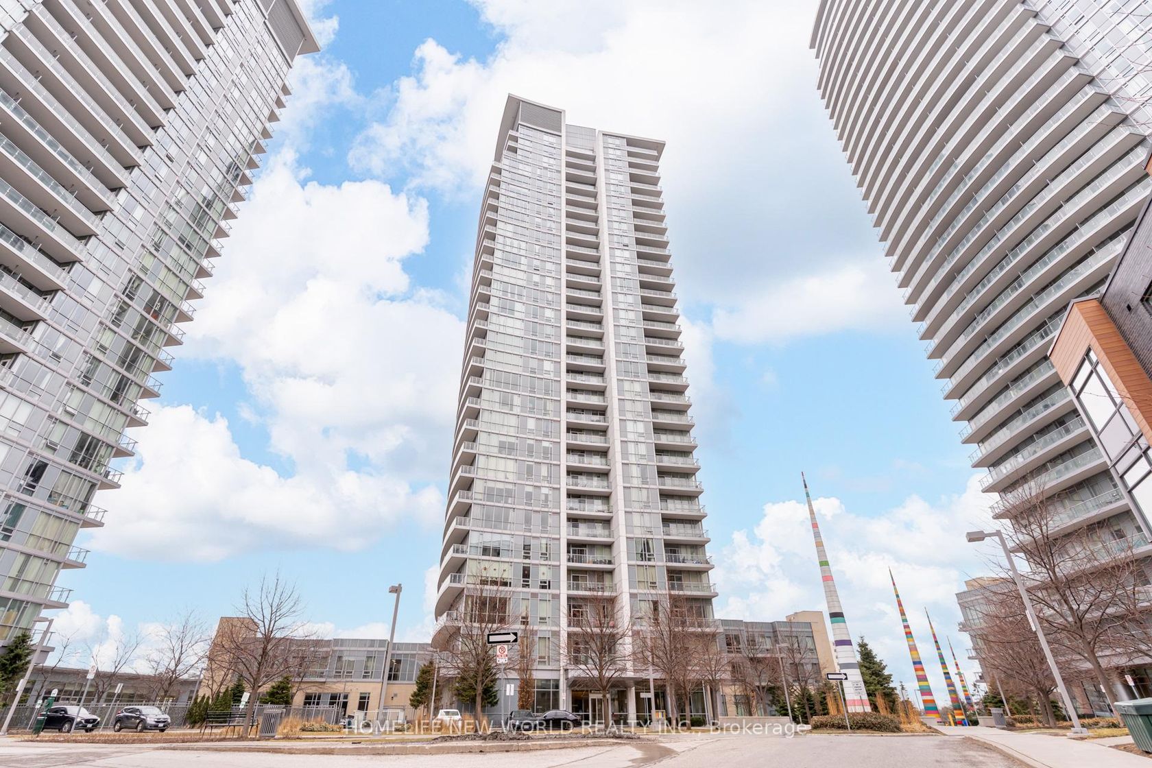 P09 - 66 Forest Manor Road, Henry Farm, Toronto by Loree Meneguzzi Real Estate P09 - 66 Forest Manor Road, Henry Farm, Toronto