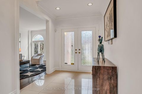 Photo 3 at 278 Dunview Avenue, Willowdale East, Toronto