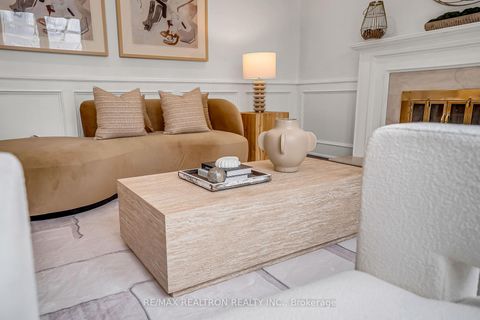 Photo 13 at 278 Dunview Avenue, Willowdale East, Toronto