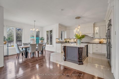 Photo 14 at 278 Dunview Avenue, Willowdale East, Toronto