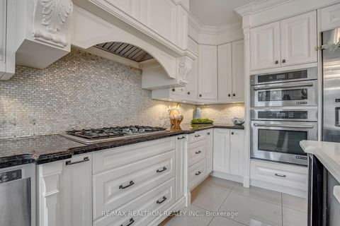 Photo 17 at 278 Dunview Avenue, Willowdale East, Toronto