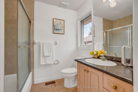 Photo 42 at 278 Dunview Avenue, Willowdale East, Toronto