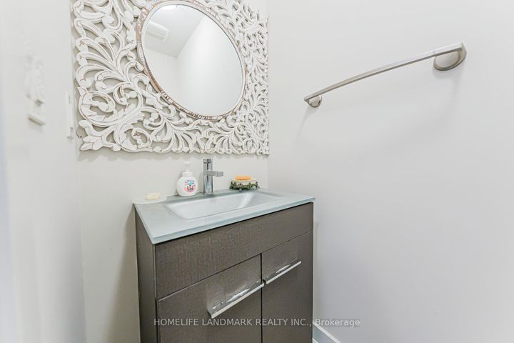 Photo 17 at 62 Helliwell Crescent, Oak Ridges Lake Wilcox, Richmond Hill