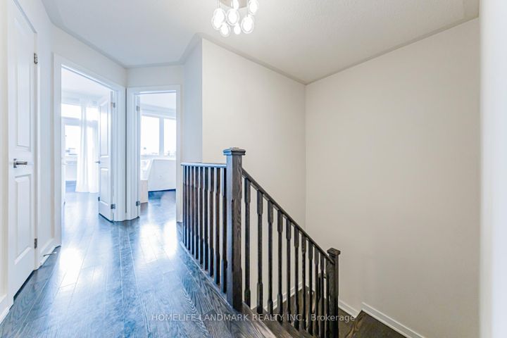 Photo 21 at 62 Helliwell Crescent, Oak Ridges Lake Wilcox, Richmond Hill