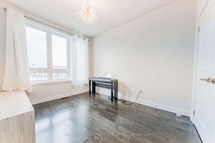 Photo 25 at 62 Helliwell Crescent, Oak Ridges Lake Wilcox, Richmond Hill