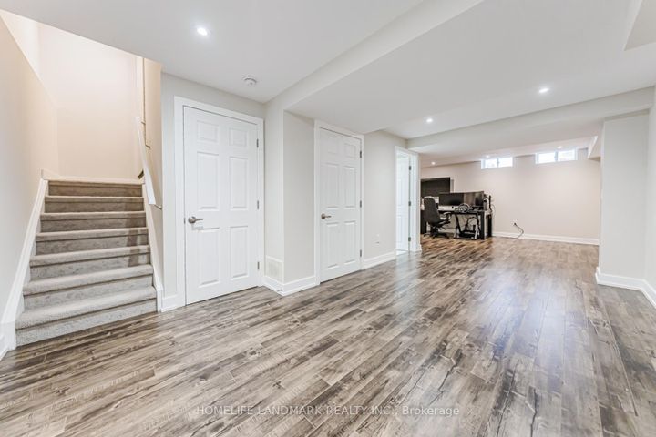 Photo 41 at 62 Helliwell Crescent, Oak Ridges Lake Wilcox, Richmond Hill