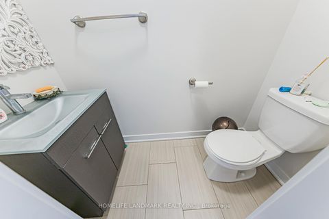 Photo 18 at 62 Helliwell Crescent, Oak Ridges Lake Wilcox, Richmond Hill