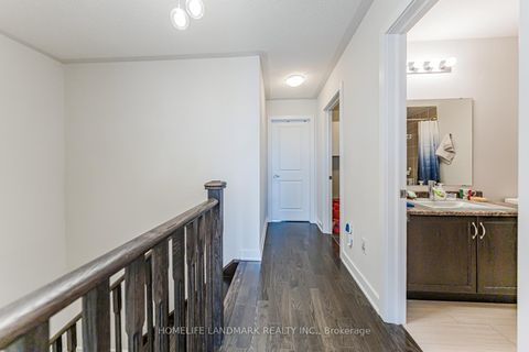 Photo 20 at 62 Helliwell Crescent, Oak Ridges Lake Wilcox, Richmond Hill