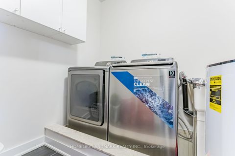 Photo 30 at 62 Helliwell Crescent, Oak Ridges Lake Wilcox, Richmond Hill