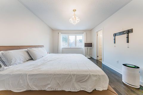 Photo 36 at 62 Helliwell Crescent, Oak Ridges Lake Wilcox, Richmond Hill