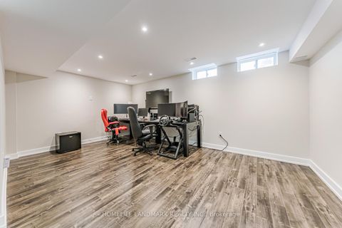 Photo 42 at 62 Helliwell Crescent, Oak Ridges Lake Wilcox, Richmond Hill