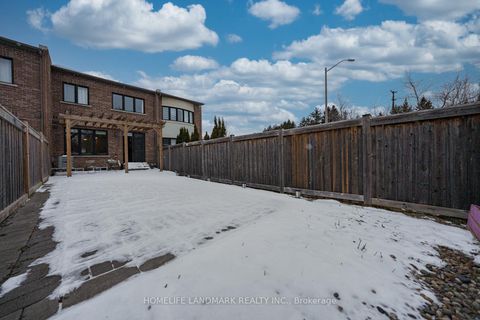 Photo 47 at 62 Helliwell Crescent, Oak Ridges Lake Wilcox, Richmond Hill