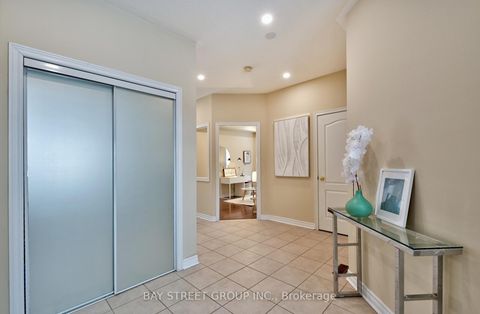 Photo 14 at 43 English Oak Drive, Oak Ridges Lake Wilcox, Richmond Hill