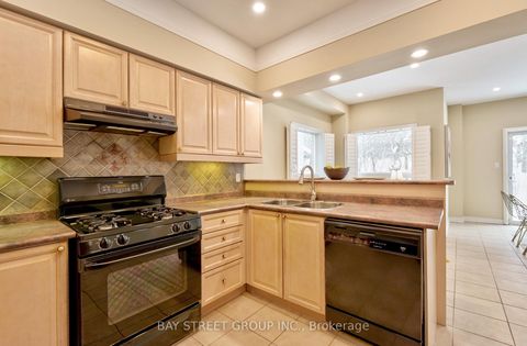 Photo 16 at 43 English Oak Drive, Oak Ridges Lake Wilcox, Richmond Hill