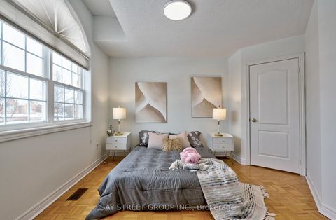 Photo 19 at 43 English Oak Drive, Oak Ridges Lake Wilcox, Richmond Hill