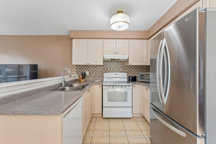 Photo 9 at 78 Herdwick Street, Gore Industrial North, Brampton