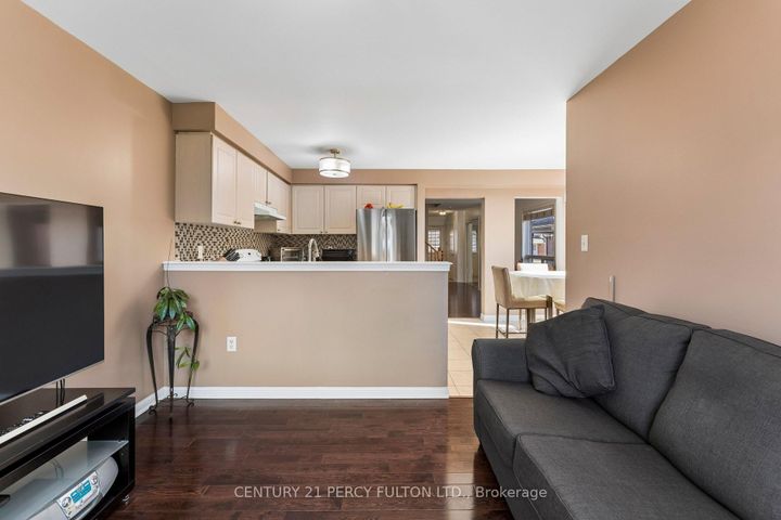 Photo 14 at 78 Herdwick Street, Gore Industrial North, Brampton