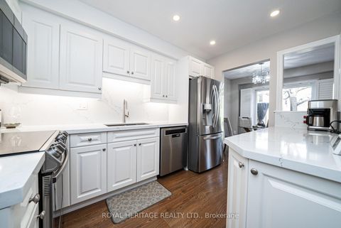 Photo 8 at 201 - 10 Bassett Boulevard, Pringle Creek, Whitby