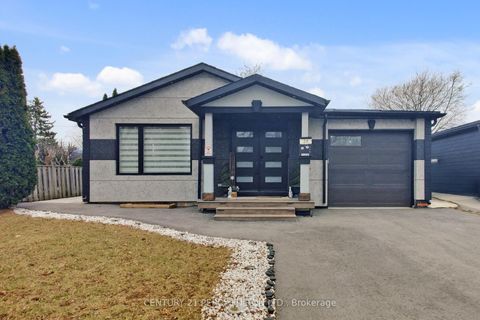 Photo 1 at 26 Farley Crescent, Richview, Toronto
