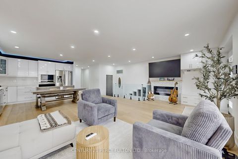 Photo 6 at 26 Farley Crescent, Richview, Toronto